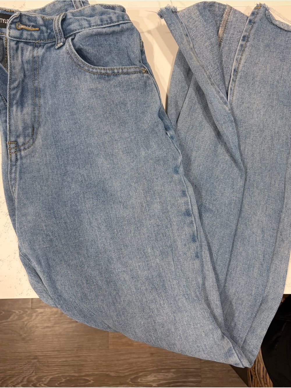 PrettyLittleThing Light Blue Straight Leg Jeans